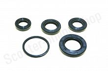 Сальники двигателя Dio AF27  20х31х7, 15.5х25.5х7, 17х30х5, 24х40х7, 34х39х4 "Manle" 